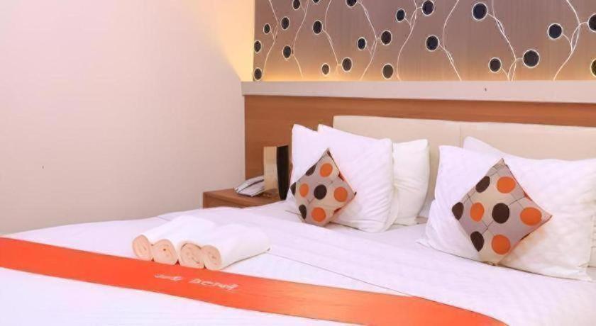 Tab Hotel 33/50