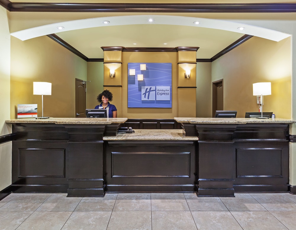 Holiday Inn Express Hotel & Suites Victoria 13/52