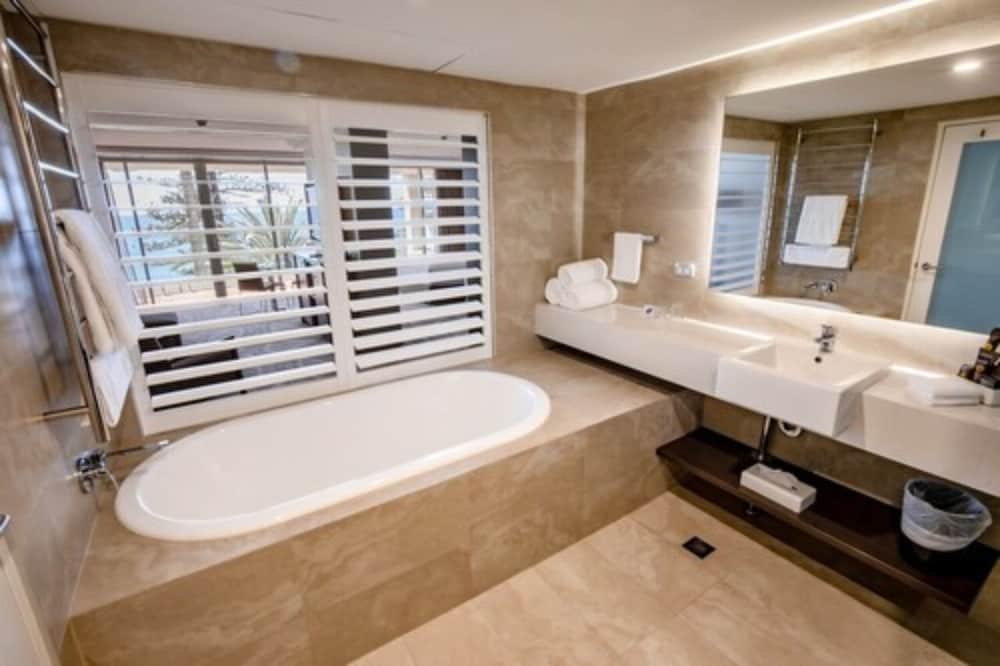 Novotel Wollongong Northbeach 35/69