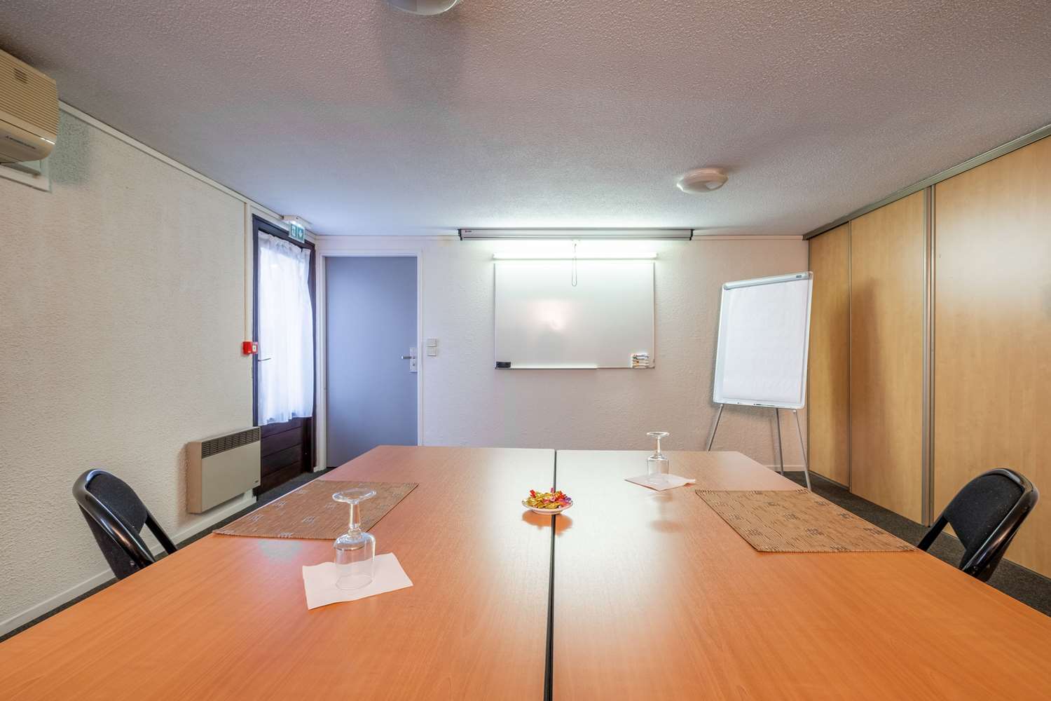 Comfort Hotel Etampes 26/27