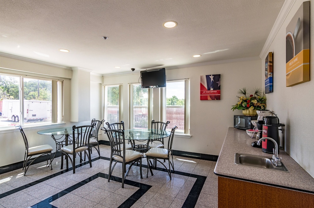 Motel6 Azle, TX 29/38