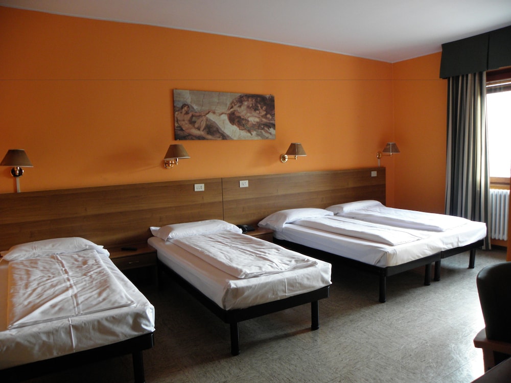 Hotel Corona 39/64