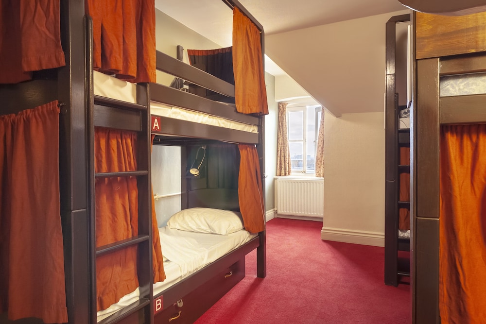 Palmers Lodge Swiss Cottage 17/72