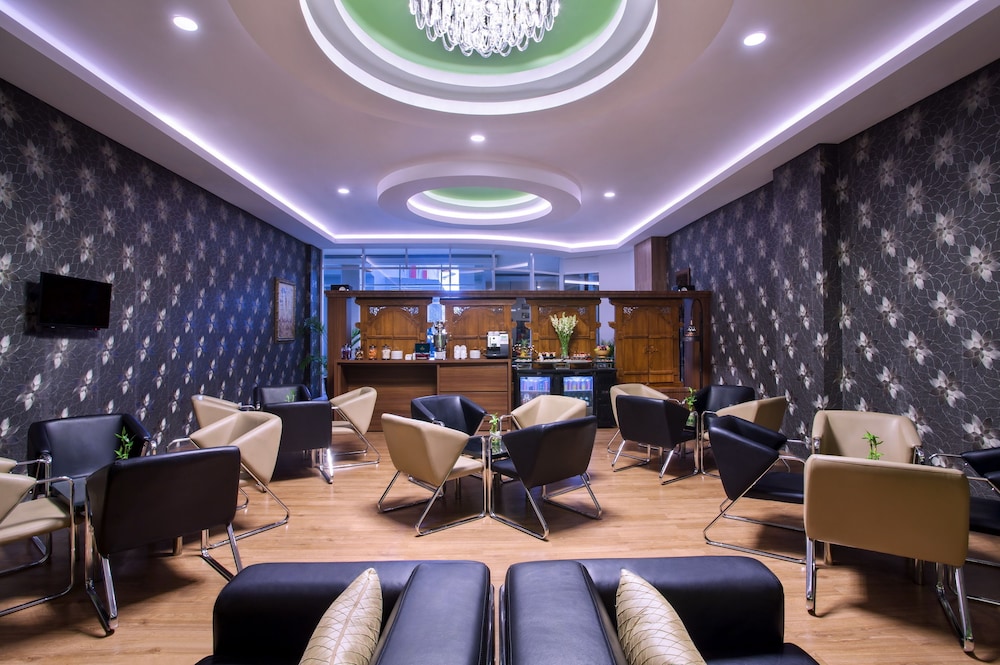IBIS YOGYAKARTA ADI SUCIPTO 41/54