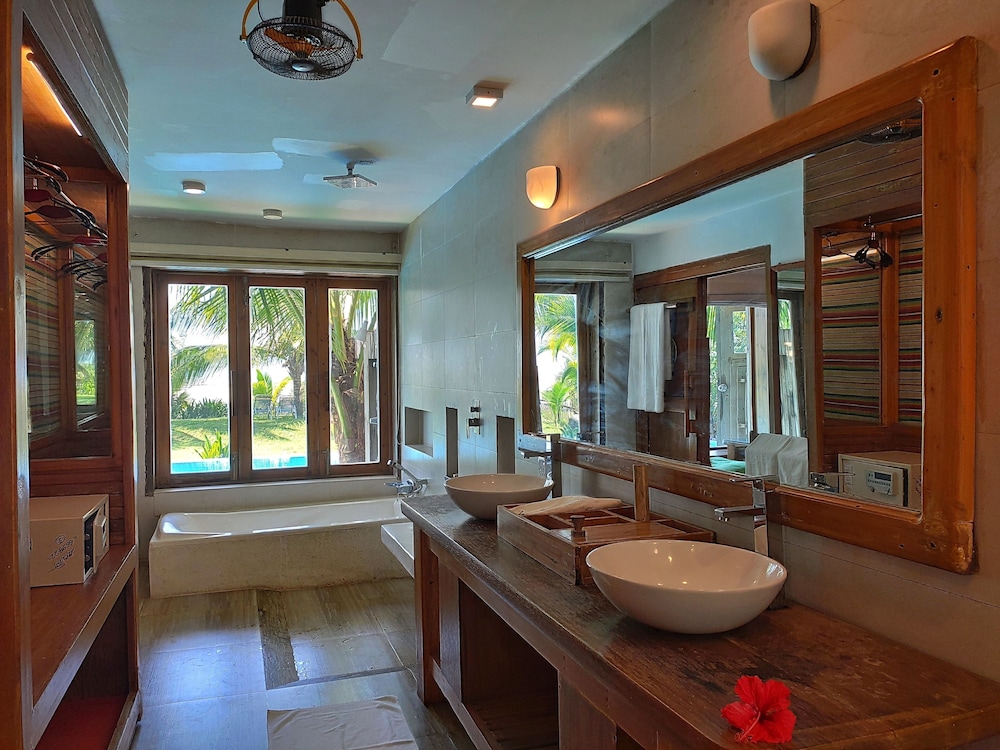 Mermaid Beach Resort 49/50