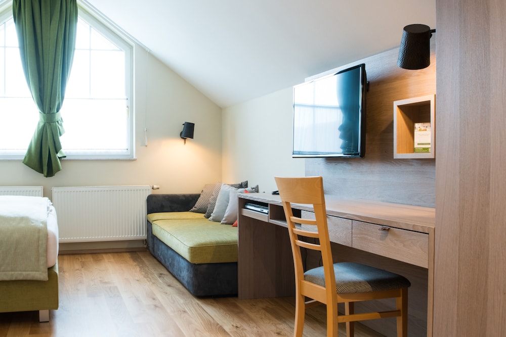 Das Grune Hotel Zur Post - 100 Bio 72/74