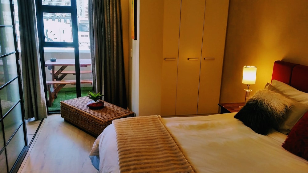2 BEDROOMS, FAMILY, APARTMENT, MOUNTAIN VIEW, BALCONY