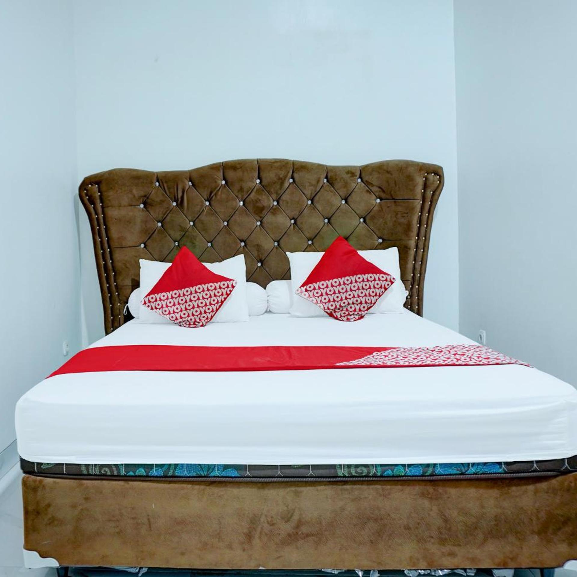 Hotel O Stasiun Cirebon Kejaksan Near Alun Alun Cirebon Formerly Family Homestay 11/27