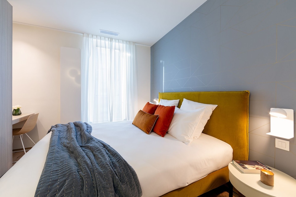 Central City Luxury Residence 8/50
