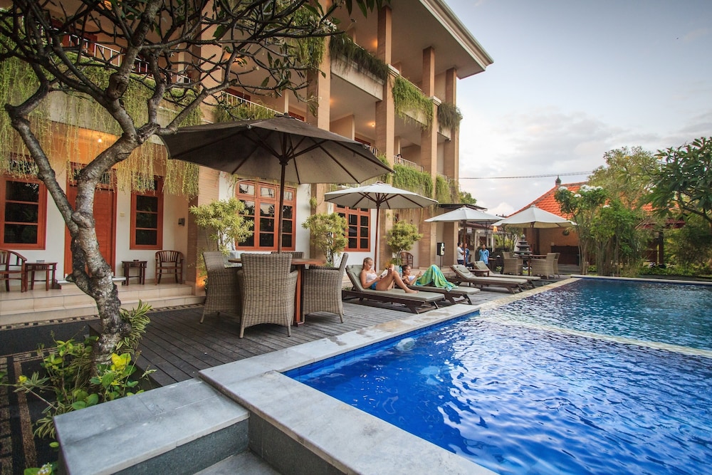 Pondok Anyar Inn 39/50