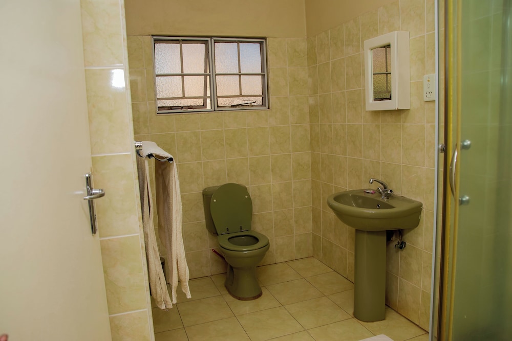 Mosi-O-Tunya Executive Lodge 25/27