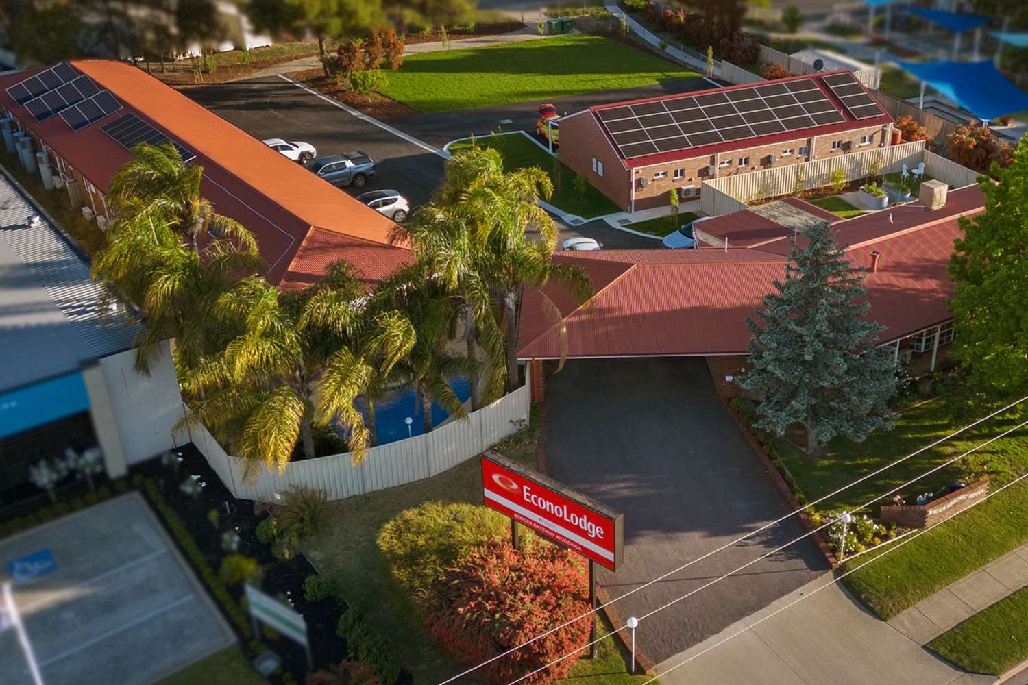 Econo Lodge Border Gateway Wodonga 8/14