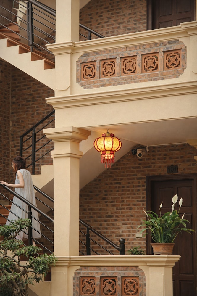 The Stork House - Serene Garden Retreat 9/50