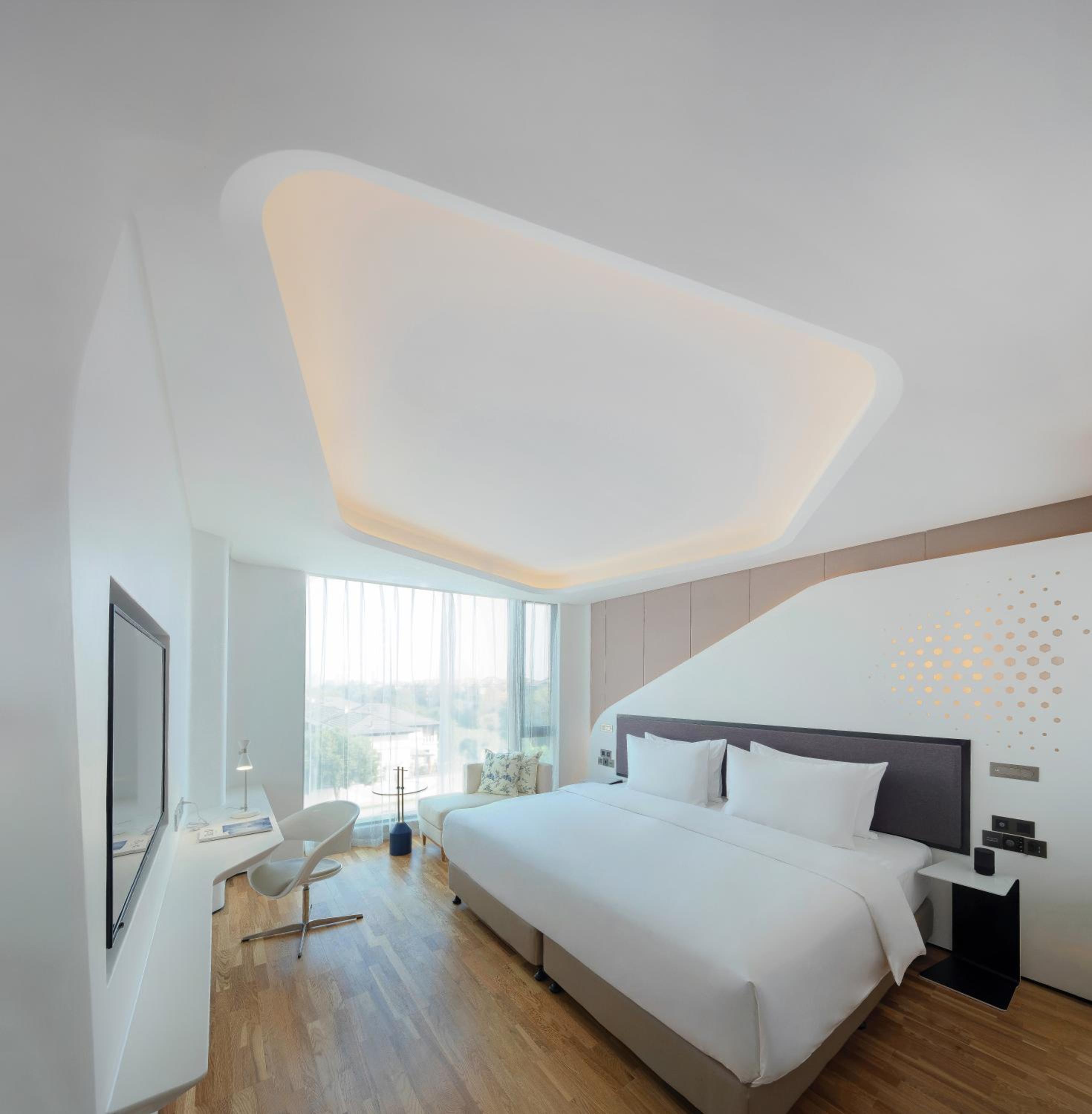 Hollywood, King Bed