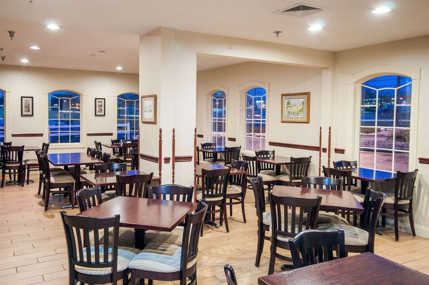 Comfort Inn New Holland Amish Country 25/33