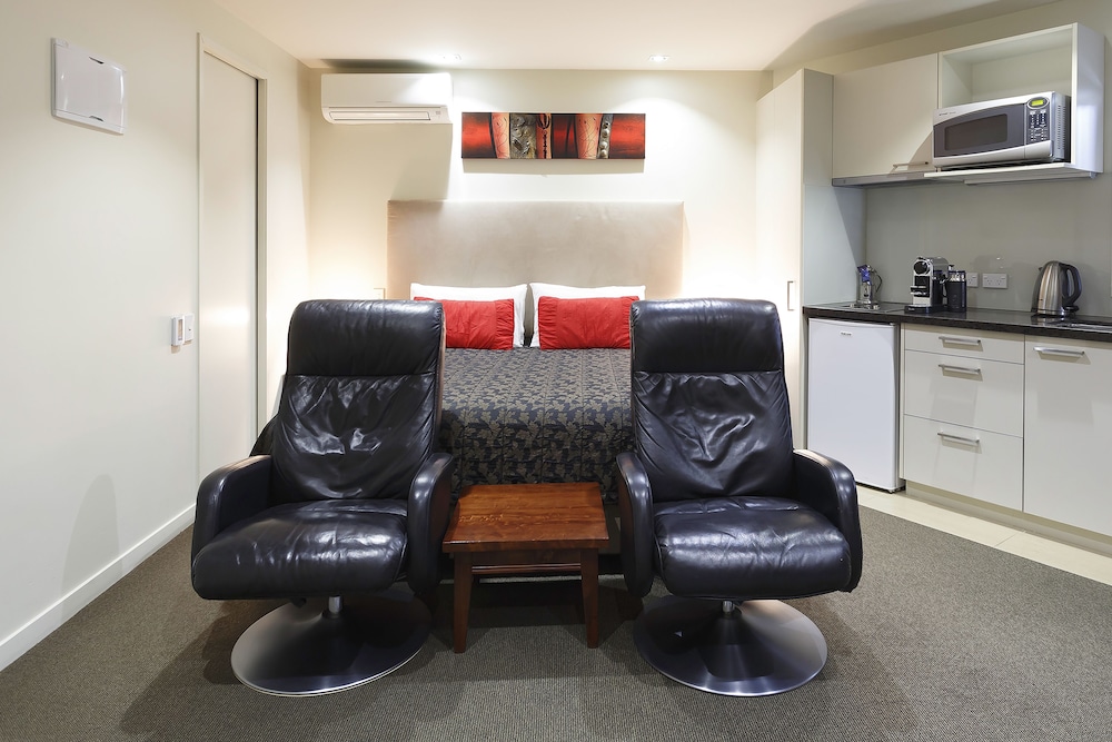 Delorenzo S Studio Apartments 54/72