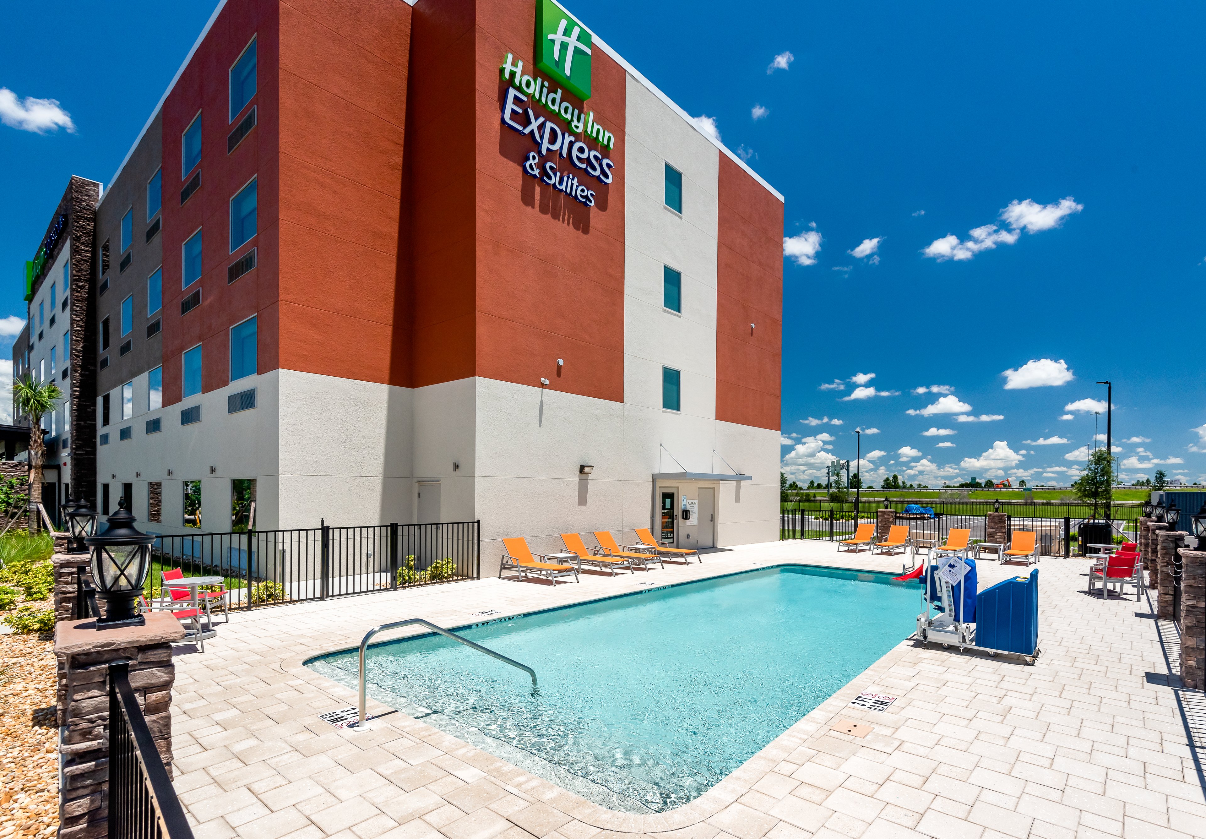 Holiday Inn Express & Suites Punta Gorda 45/45