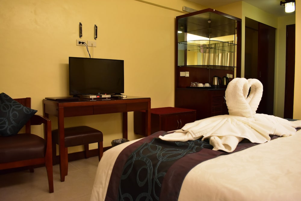 Golden Phoenix Hotel Boracay 43/50