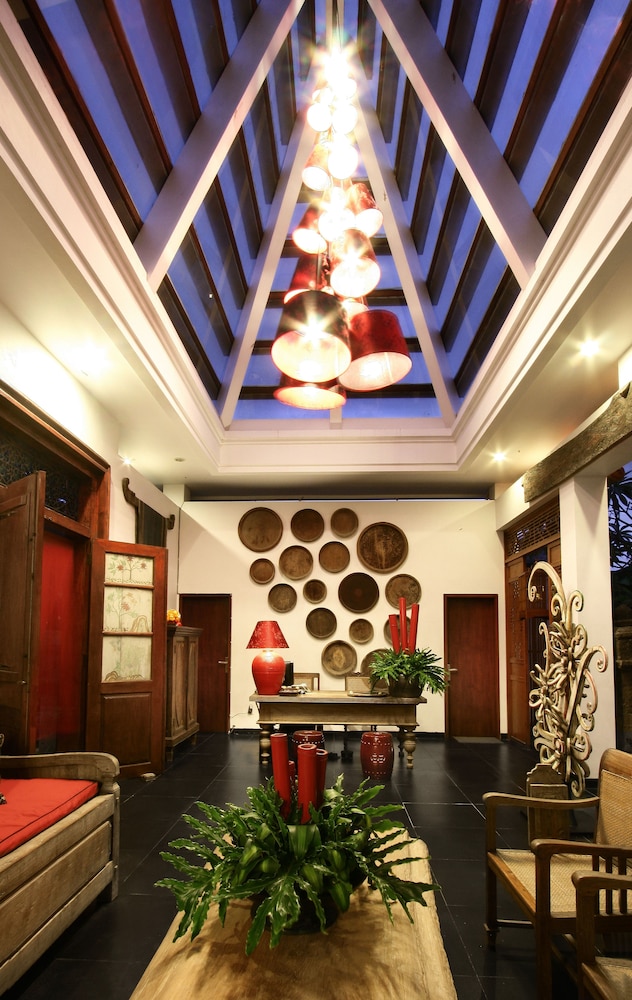 Villa Kamar Kamar Rumah Tamu 27/45