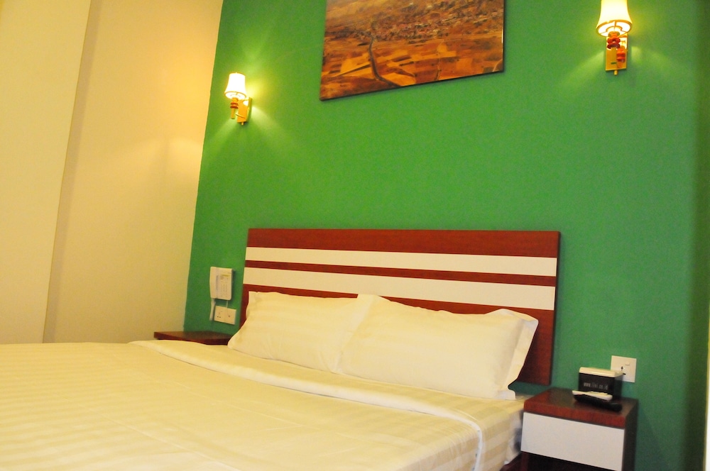 Venia Hotel 19/45