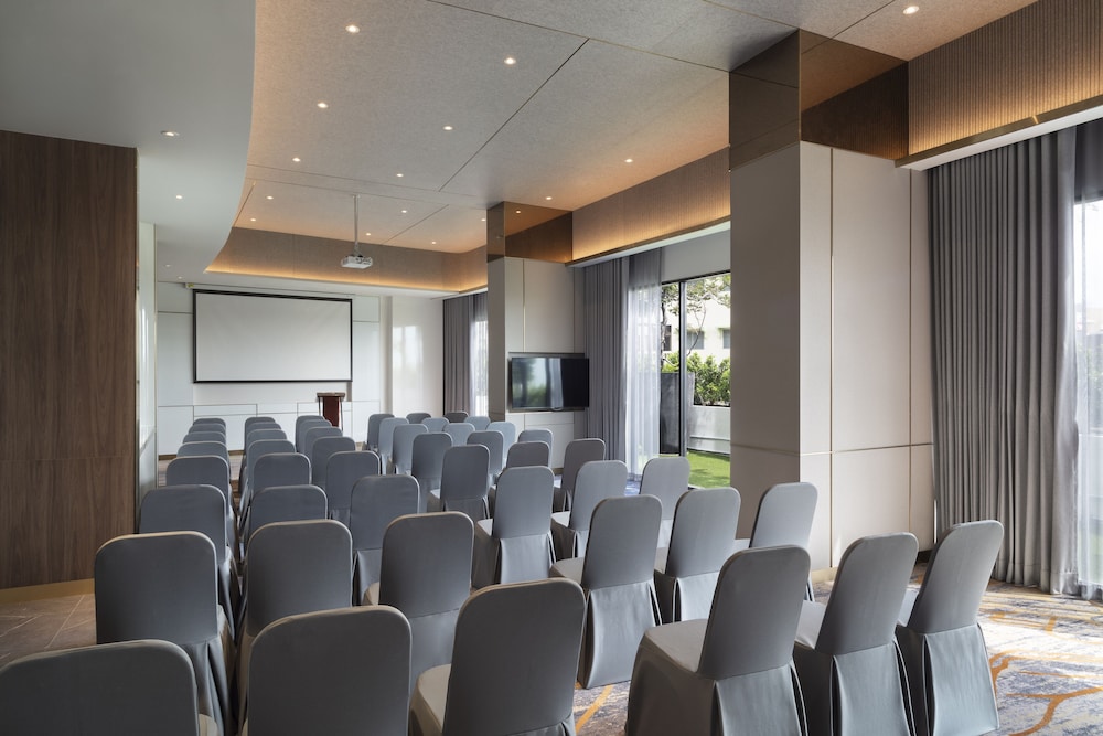 Oakwood Suites Tiwanon Bangkok 38/49