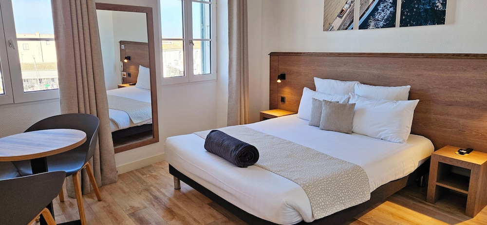 Hotel Du Port 14/50