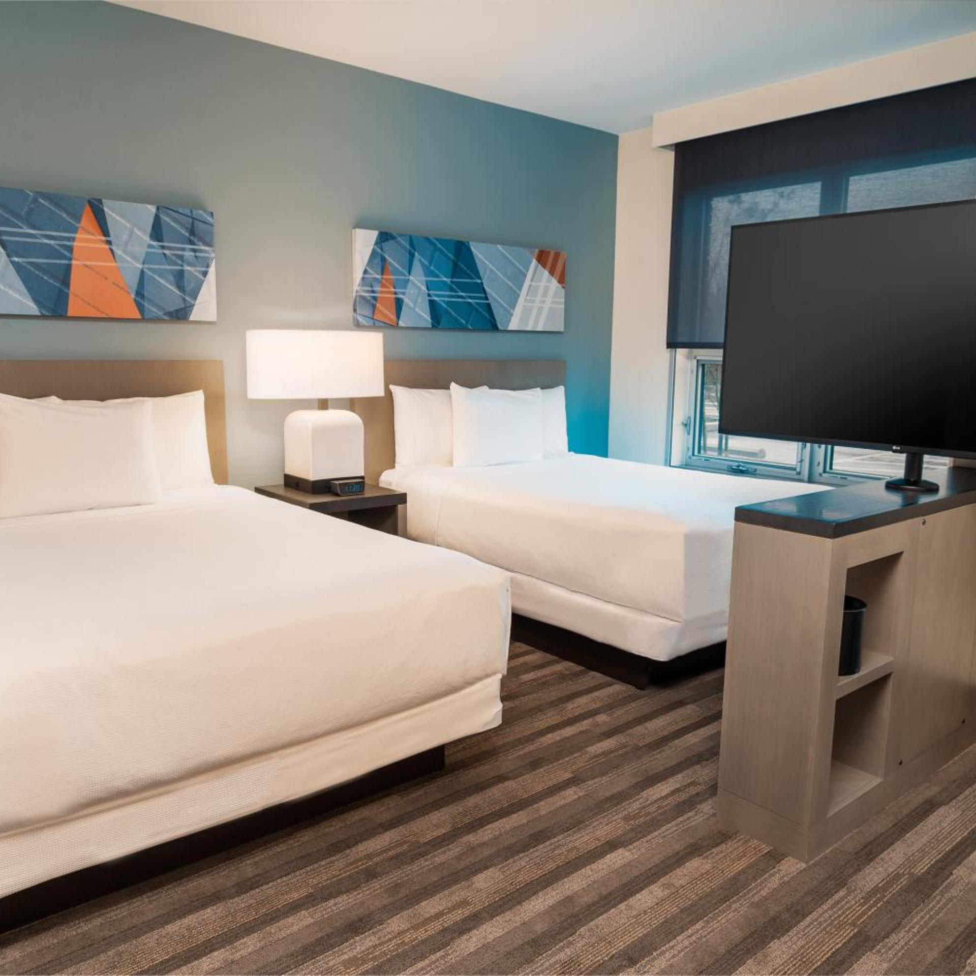 1 Bedroom, Suite, 2 Queen Beds, Sofa, Kitchen, Bathtub, Accessible