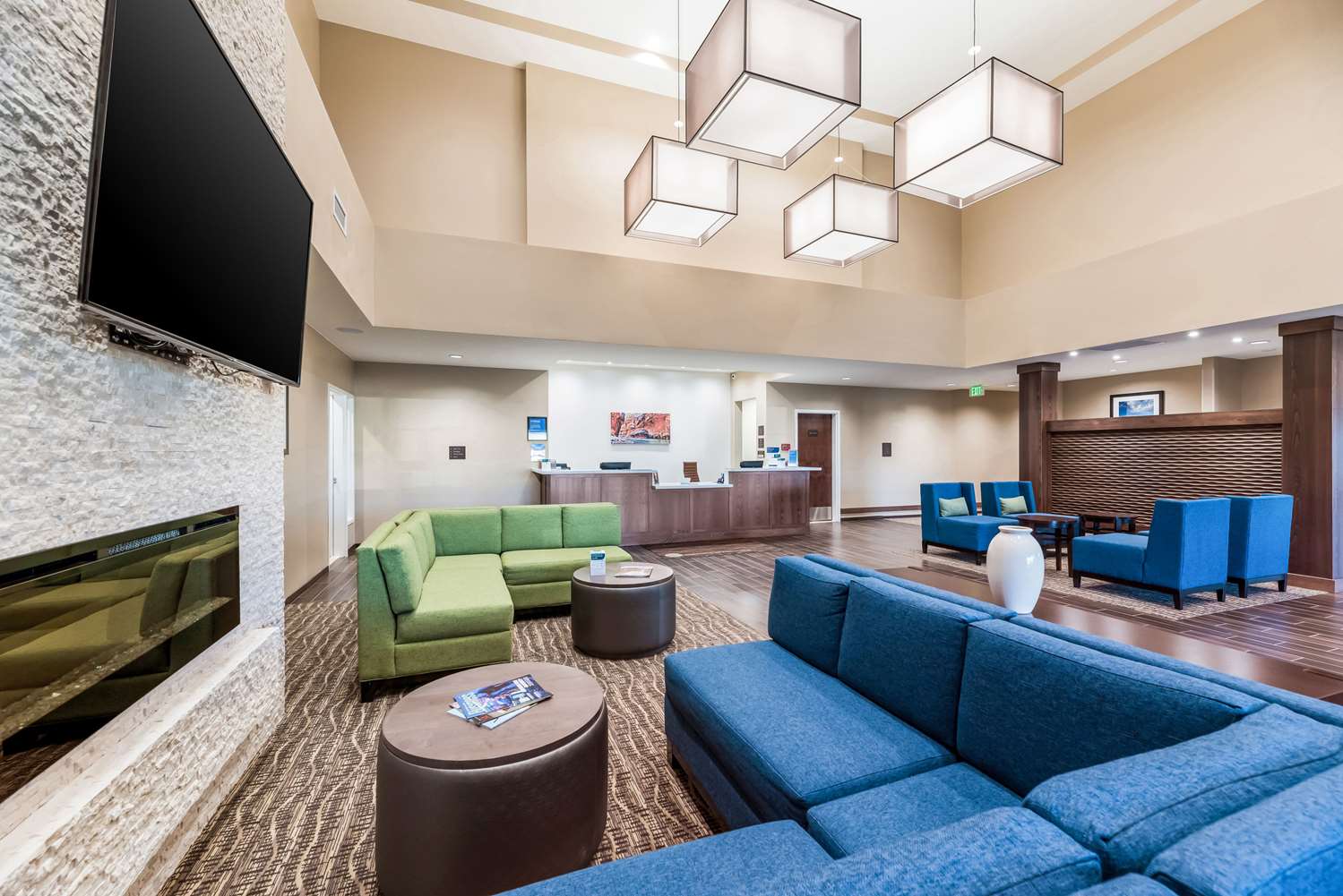 Comfort Inn & Suites Zion Park Area 24/47