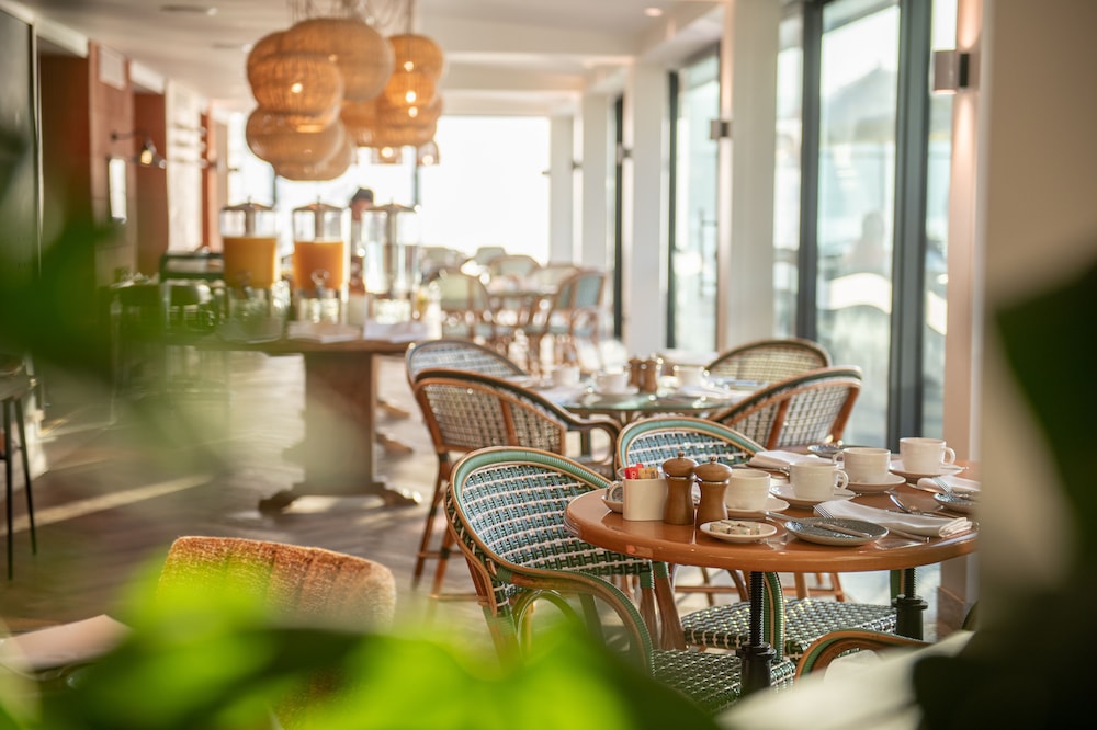 Harbour Beach Club, Hotel & Spa 34/50