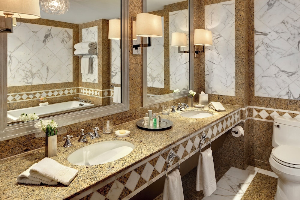 The Towers At Lotte New York Palace 46/48