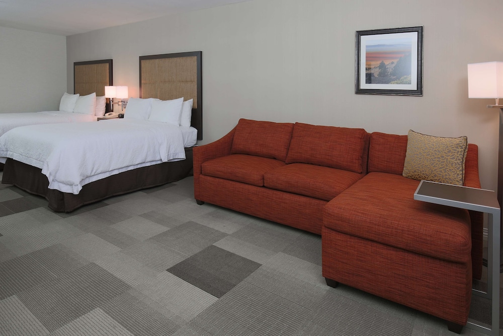 Hampton Inn & Suites Camarillo 14/39