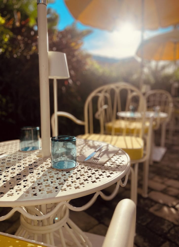 Rosedon Hotel 45/54