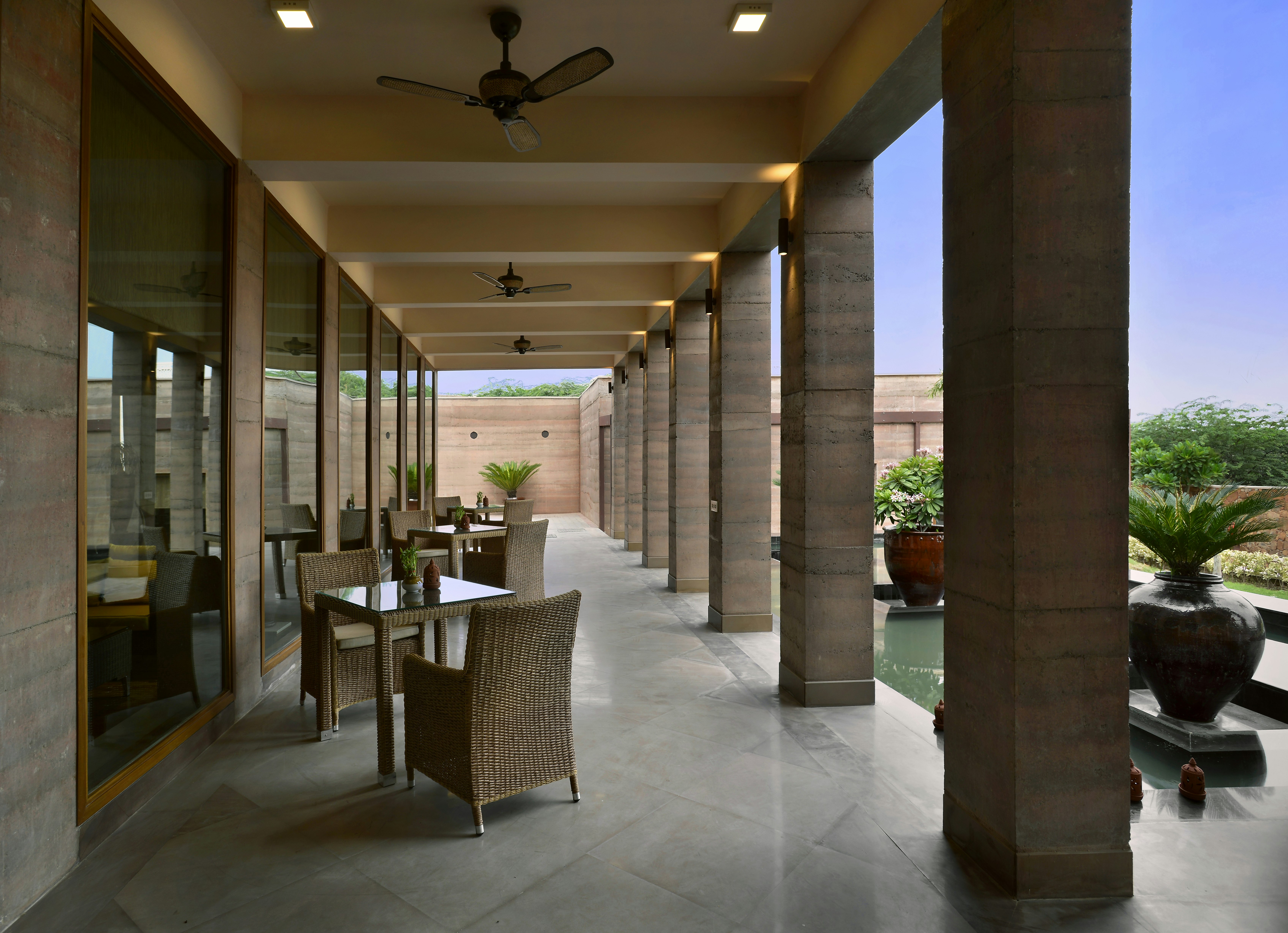 THE LALIT MANGAR 35/52