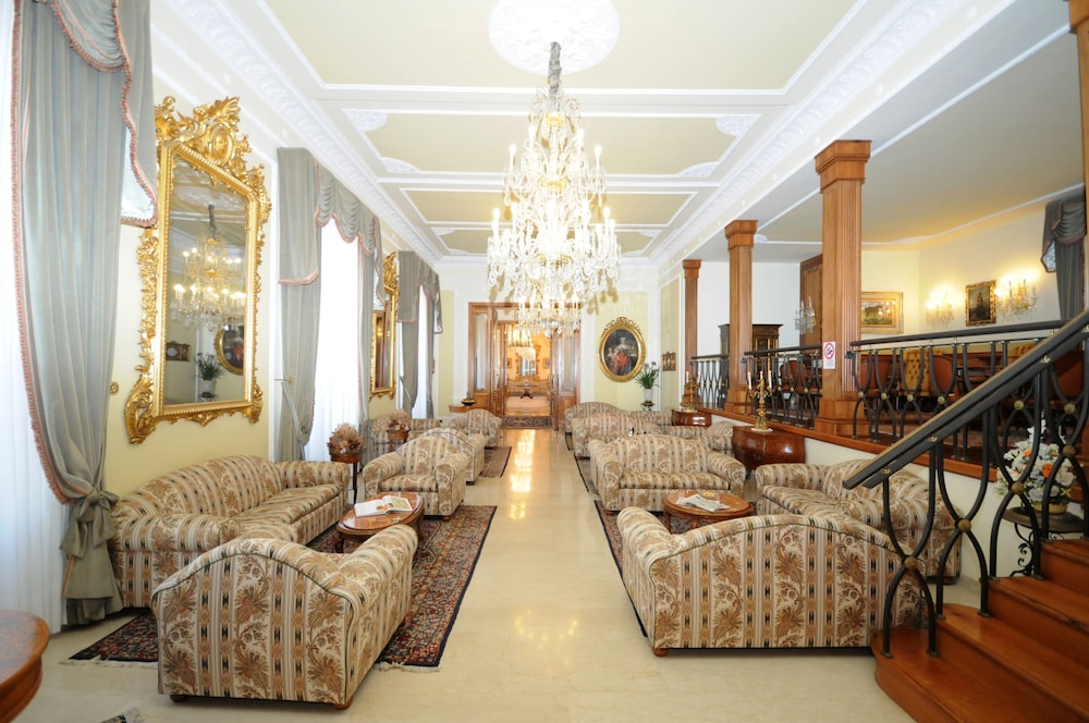 Grand Hotel Excelsior 24/47