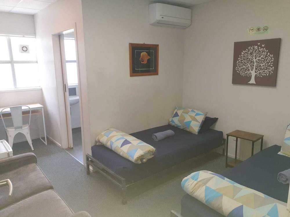 ROOM, TWIN BEDS, PRIVATE BATHROOM