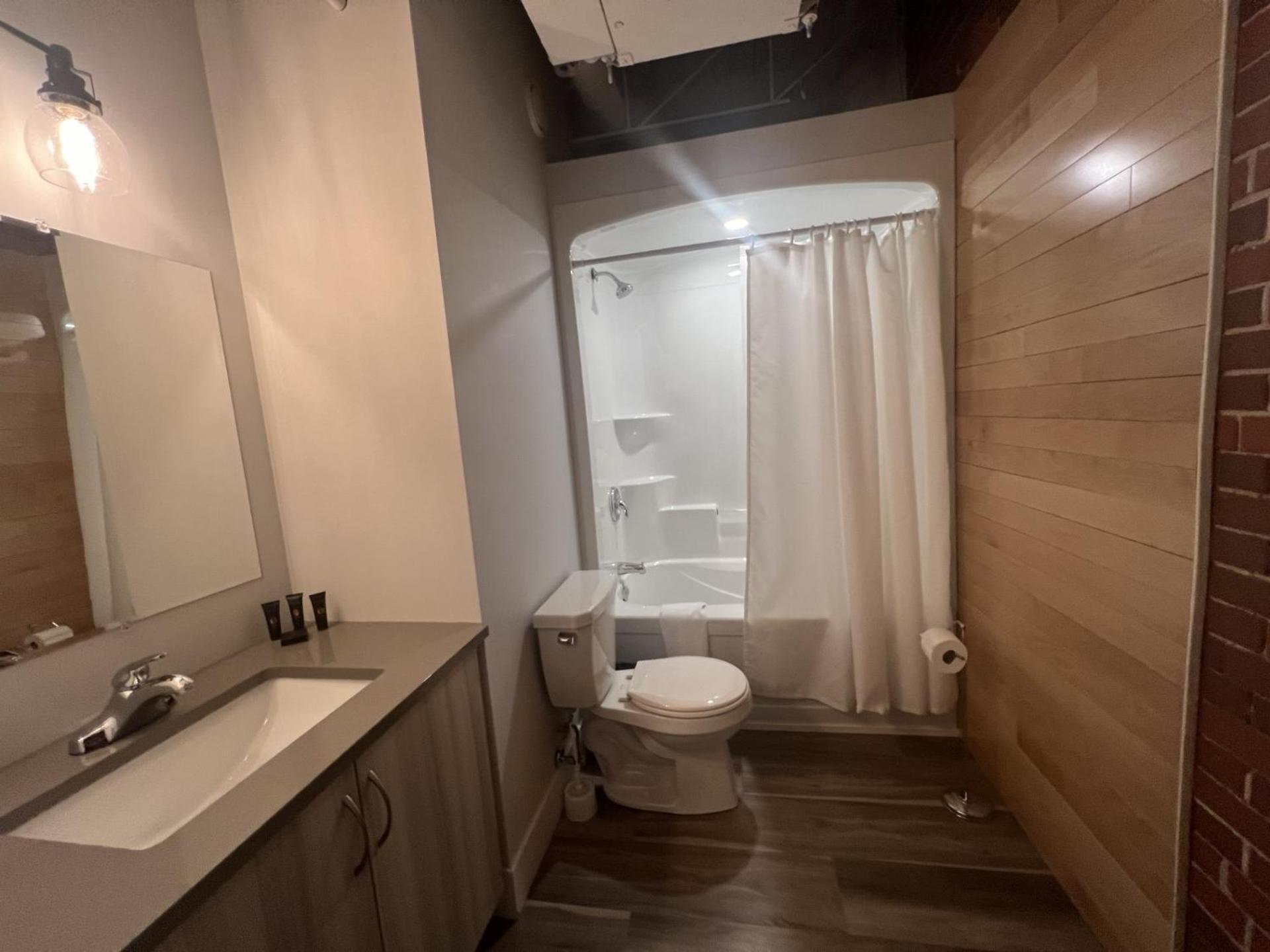 جناح جونيور، Station 1 - Suites Boutique Hotel 5/10