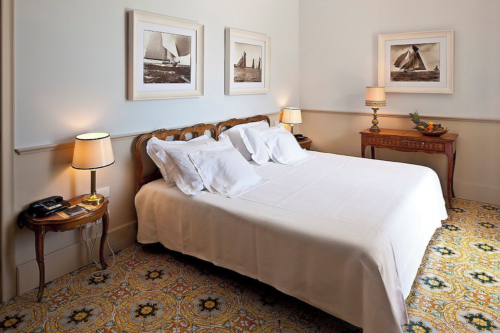 Regina, Suite, King Bed