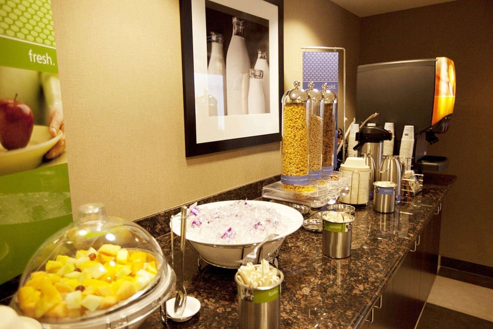 Hampton Inn And Suites Seattle Kent Wa 49/74