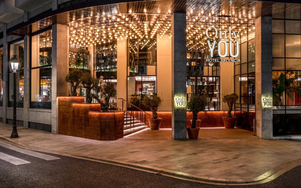 Only YOU Hotel Valencia (ex Ayre Astoria Place) 67/72