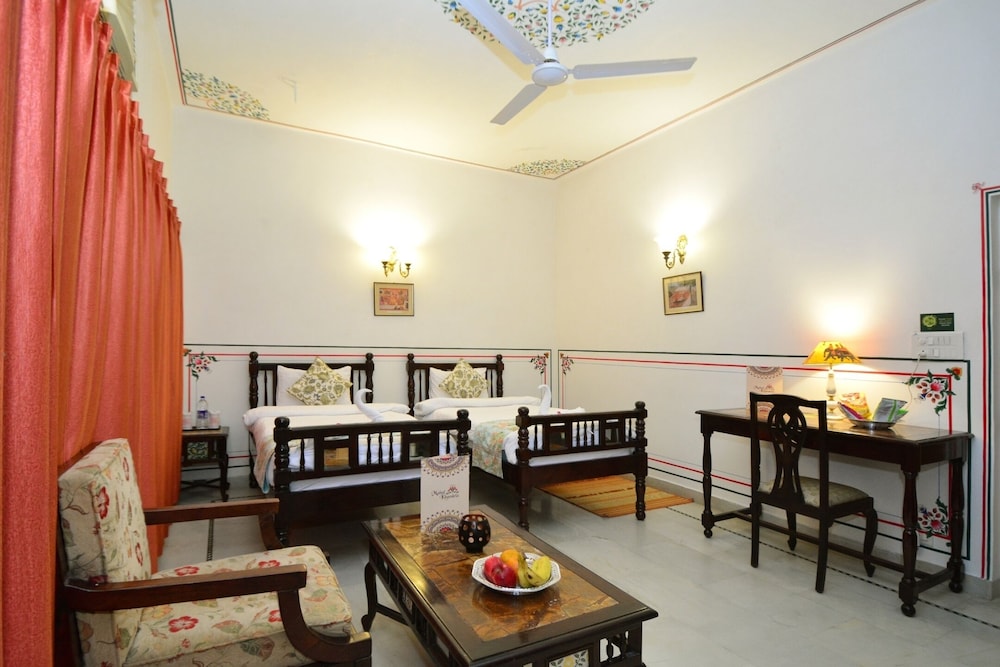 Mahal Khandela 25/32