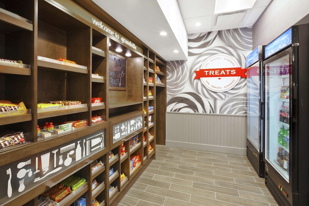 Hampton Inn & Suites Grandville Grand Rapids South 4/35