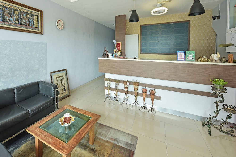 Hotel O M Three Hotel 7/55