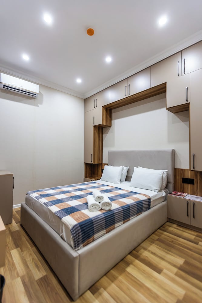 ECONOMY, DOUBLE BED