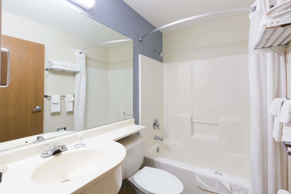 Microtel Inn Suites By Wyndham Sioux Falls 15/40