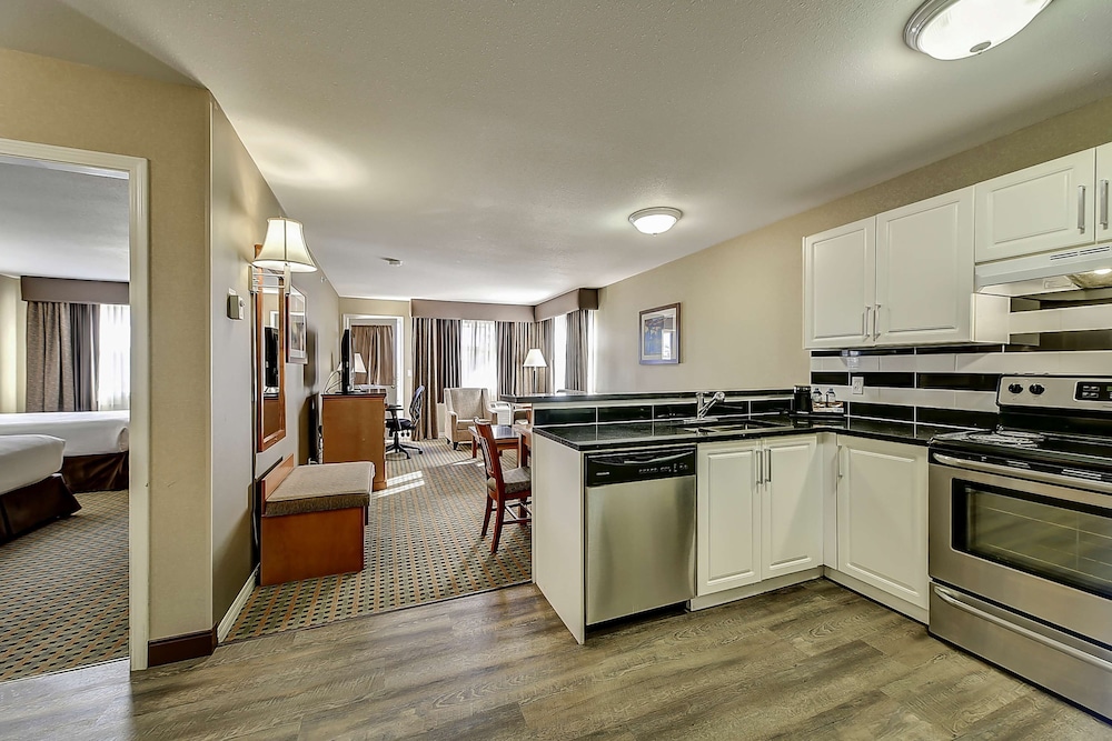 Best Western Plus Osoyoos Hotel And Suites 7/50