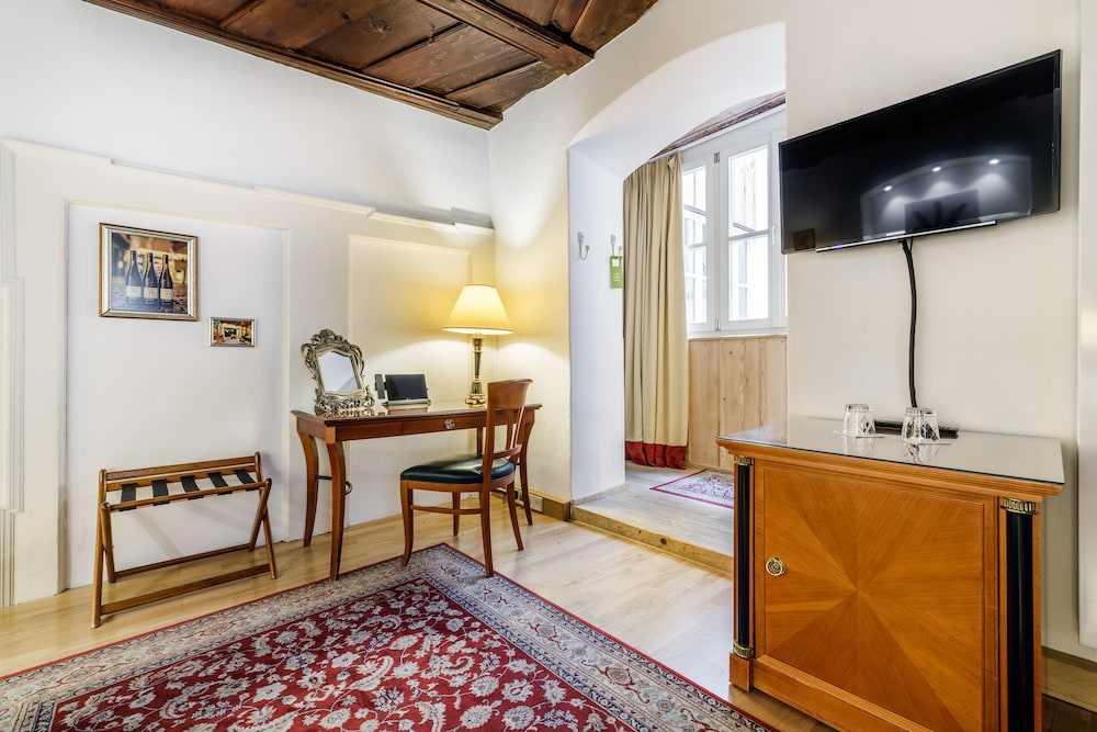Bohemian Hotel 39/50