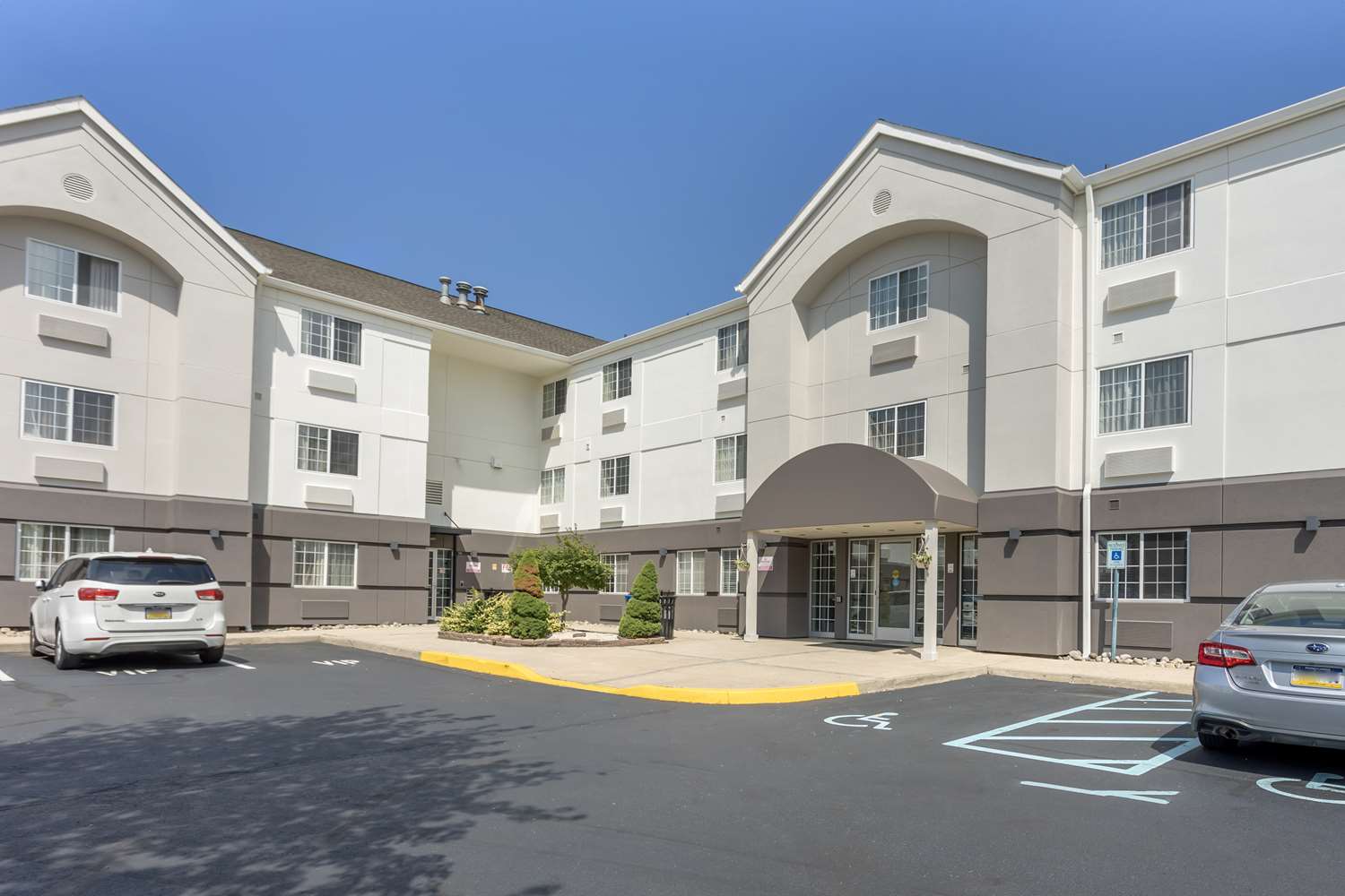 Executive Residency by Best Western Philadelphia-WillowGrove 31/31