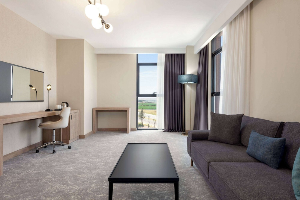 Ramada Plaza By Wyndham Batman 31/50