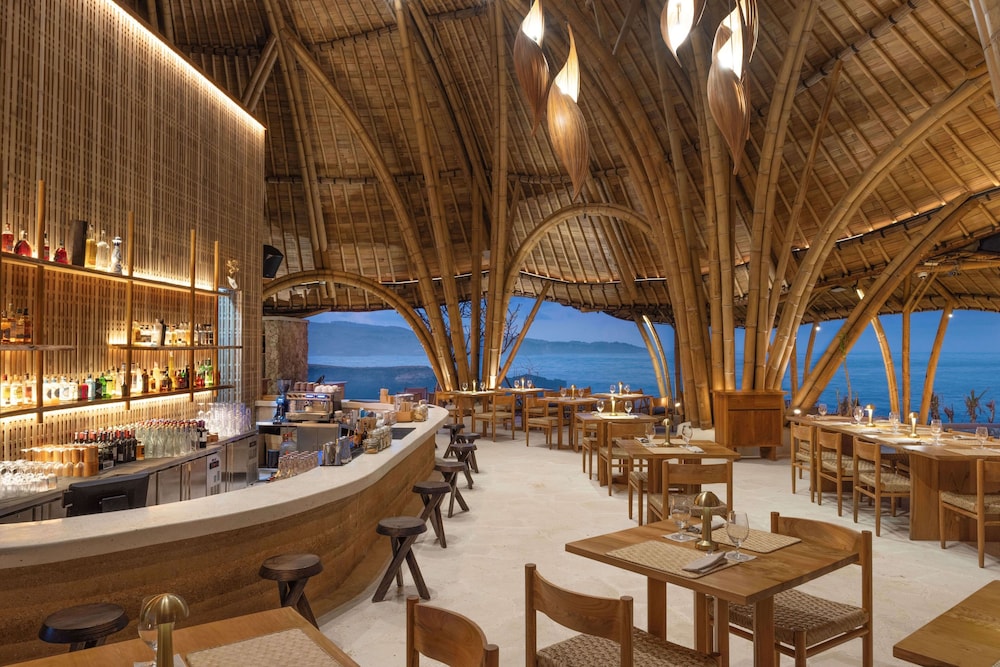 ARNA Suites and Ocean Lounge 23/46
