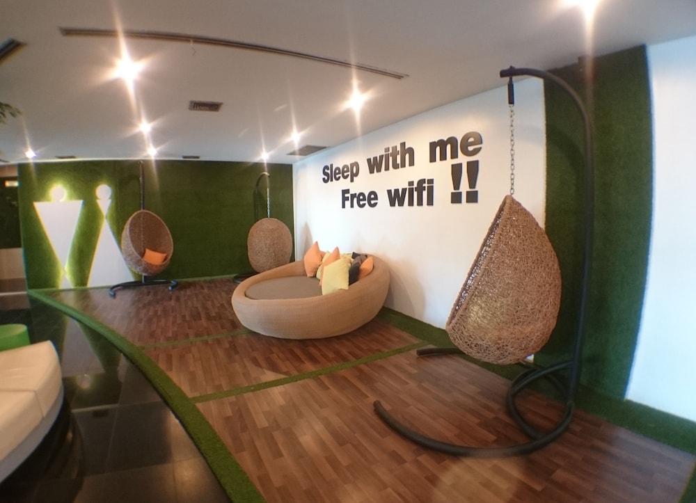 Ton Koon Hotel 34/46
